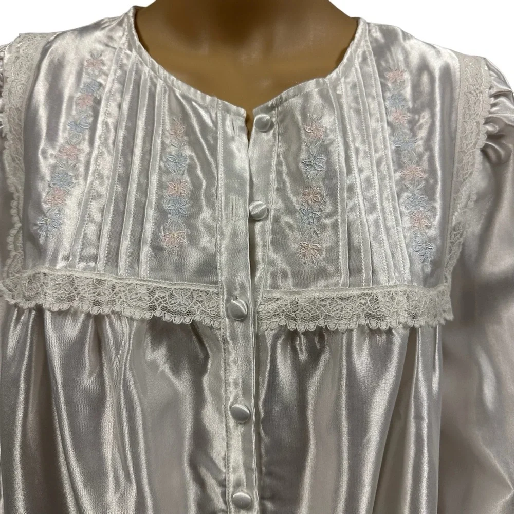 Aria White Satin Long Soft Lined Embroidered Modest House Dress Womens Medium